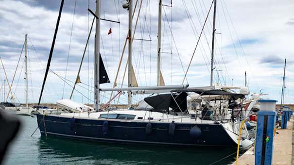 Photo of  In mast reefing 
